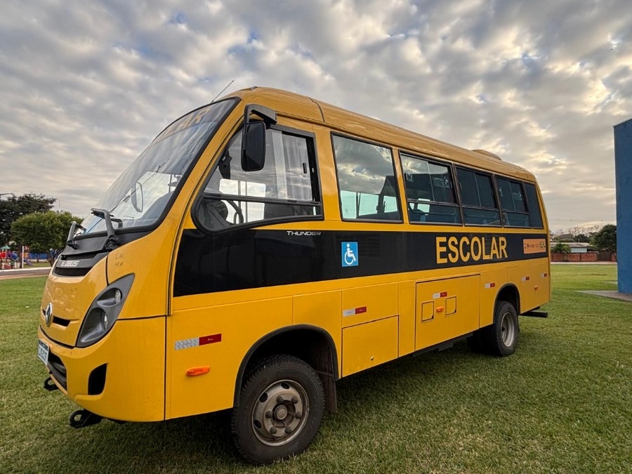 Batayporã recebe novo ônibus escolar com acessibilidade e reforça frota da Secel