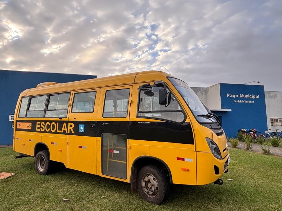 Batayporã recebe novo ônibus escolar com acessibilidade e reforça frota da Secel