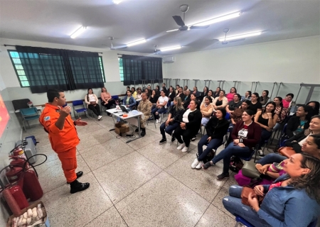 Profissionais da Educação Infantil passam por treinamento da Lei Lucas