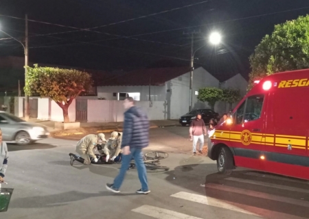 Adolescente fica ferido após colisão entre bicicleta e carro em Nova Andradina