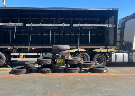 Carreta com carga ilegal de pneus é apreendida em Douradina