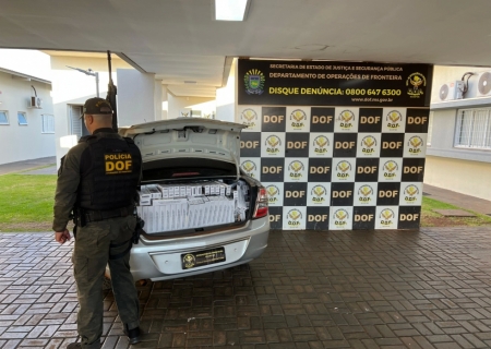 DOF apreende carro com 2 mil pacotes de cigarros contrabandeados em Dourados