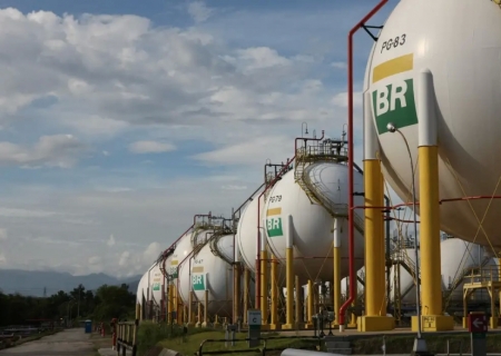 Gás para as distribuidoras terá queda de 14%, anuncia Petrobras