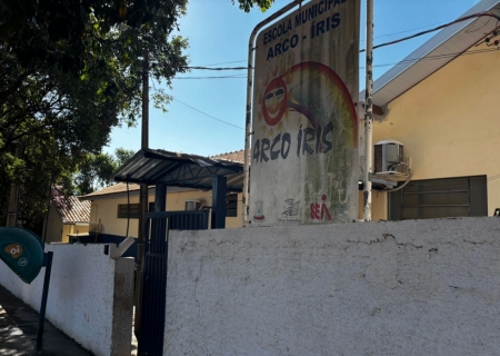 Vereadores reivindicam revitalização da Escola Municipal Arco-Íris