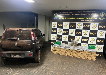 Veículo furtado em São Paulo é apreendido com drogas em Laguna Carapã