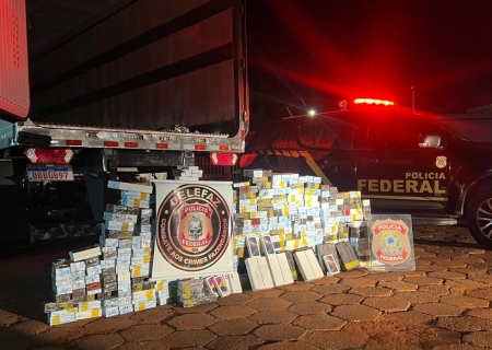 PF apreende mil celulares irregulares em caminhão frigorífico na BR-163