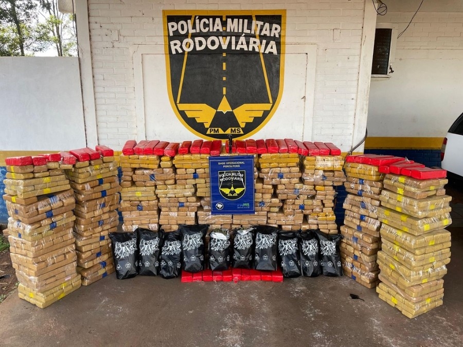 Polícia Militar Rodoviária apreende quase uma tonelada de drogas que seguia para Ivinhema