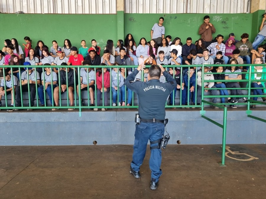 Escola Luís Cláudio Josué promove palestras sobre violência doméstica e conscientiza estudantes