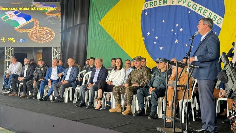 DOF entrega medalha Águia da Fronteira a 32 personalidades
