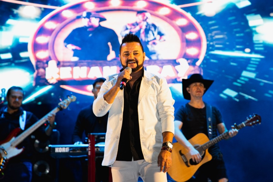 Show de Renan e Ray garante sertanejo raiz e reúne mais de 4 mil pessoas na 3ª Festa do Agricultor