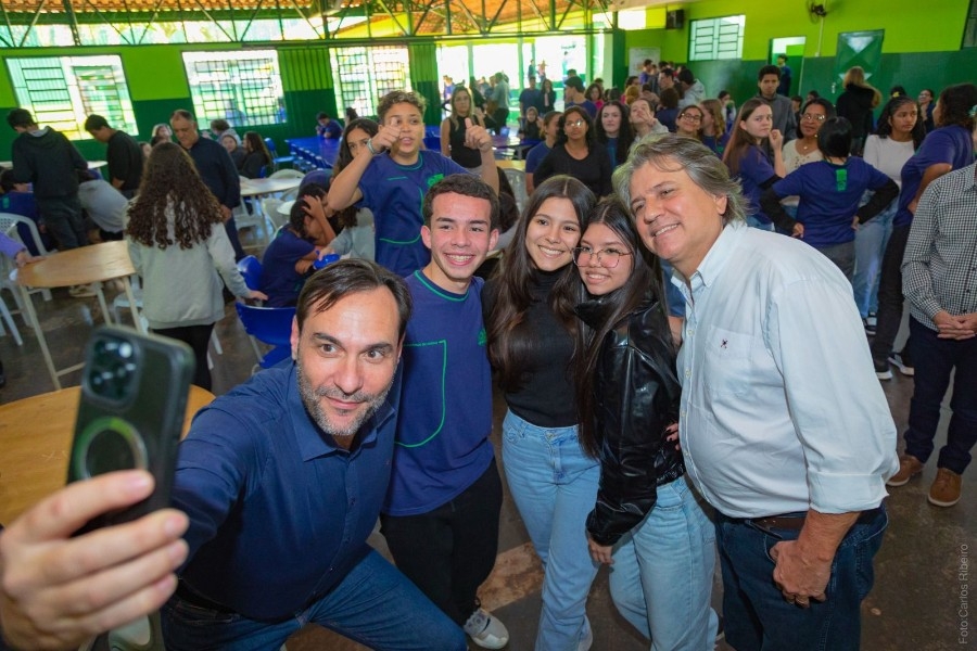 Caravina entrega recursos e reforça compromisso com saúde e educação em Nova Andradina