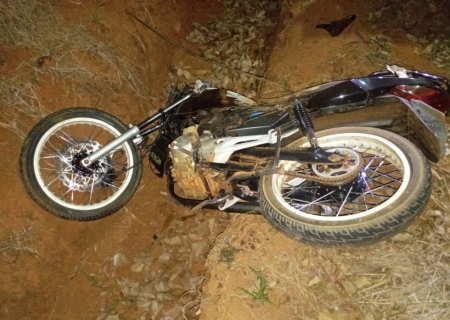 Motociclista morre após colidir contra bezerro em Taquarussu