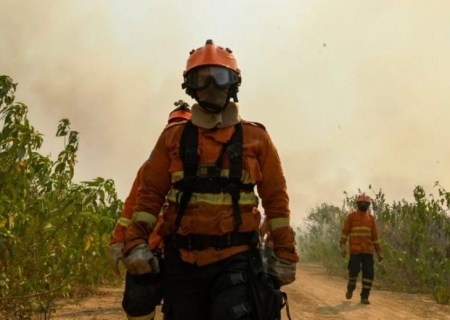 Com menor ocorrência de incêndios florestais, Governo de MS mantém alerta e atuação dos bombeiros