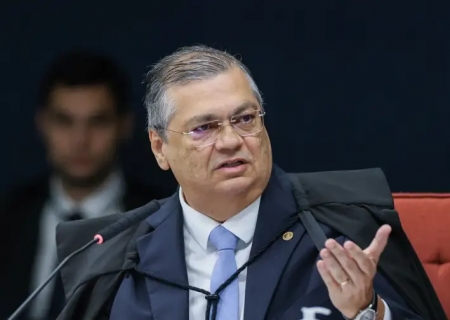 Dino vota a favor de benefício para mulheres vítimas de violência