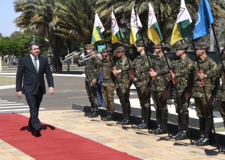 Riedel reforça parceria com o Exército em solenidade de troca de comando do CMO