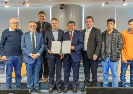 JBS firma parceria com governo federal para empregar beneficiários do Bolsa Família