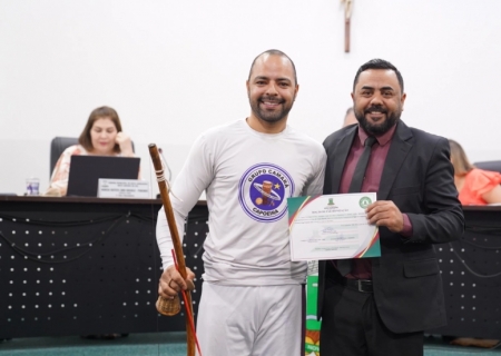 Destaque na capoeira em campeonato estadual, Professor Vitão recebe moção de parabenização