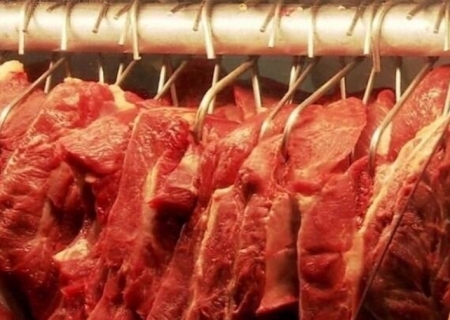 Entenda o que acontece com o organismo ao parar de comer carne vermelha