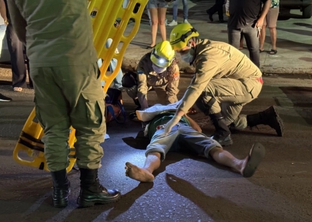Motociclista atropela pedestre e foge sem prestar socorro em Ivinhema
