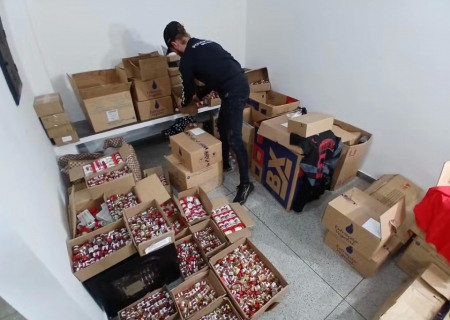 Polícia prende 25 em operação contra grupo que fabricava e vendia anabolizantes ilegalmente