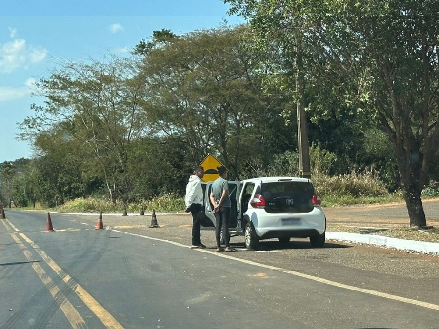 Dupla é presa com carro abarrotado de maconha em Amandina