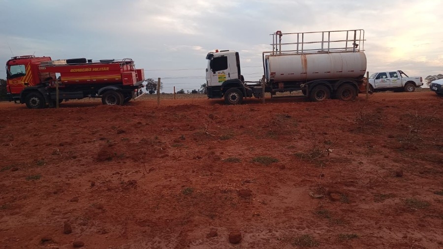 Incêndio em propriedade rural mobiliza Sademat e Corpo de Bombeiros em Batayporã