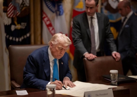 Trump diz que vai impor tarifa de 100% em filmes feitos fora dos EUA