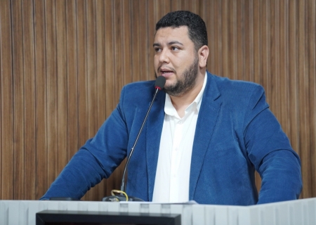 Presidente da Câmara propõe programa para distribuição gratuita de próteses dentárias em Batayporã