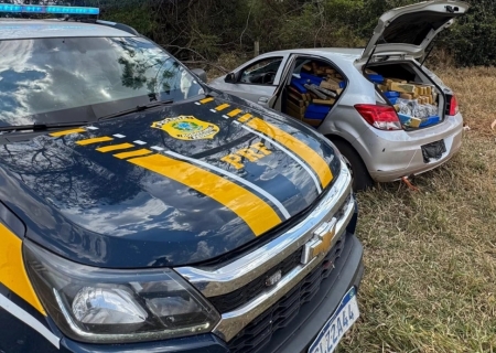 Após perseguição, PRF apreende 700 kg de maconha em Deodápolis