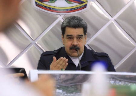 Maduro pede que cidadãos preparem-se rapidamente para 'luta armada'