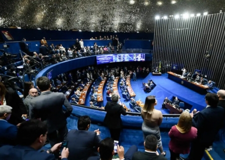 Senado aprova projeto que reduz prazos de inelegibilidade da Lei da Ficha Limpa