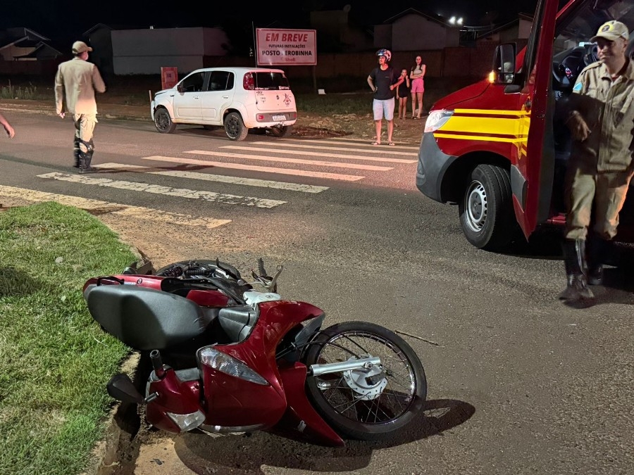 Colisão entre carro e motoneta deixa motociclista ferido no Jardim Universitário