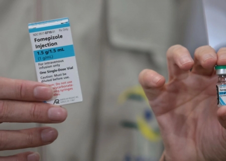 Brasil recebe primeira remessa de antídoto contra intoxicação por metanol