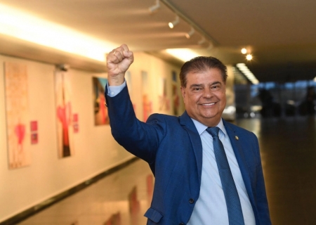 Nelsinho Trad garante R$ 5,4 milhões para modernizar iluminação pública em cinco cidades de MS