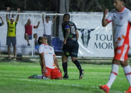 CRA goleia Comercial no Noroeste e mantém lugar na zona de acesso