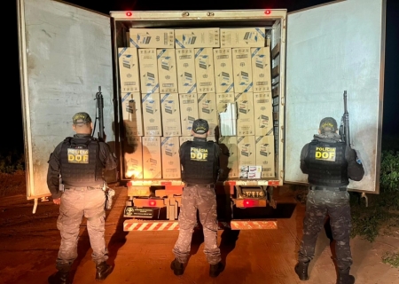 Caminhão furtado é recuperado pelo DOF carregado com 15 mil pacotes de cigarros contrabandeados