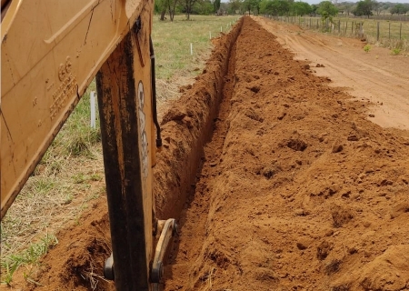 PMA aplica multa de R$ 35 mil e embarga obra irregular em Rochedo