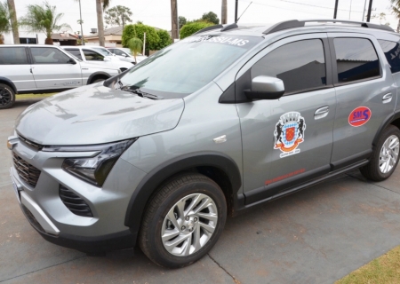 Prefeitura de Taquarussu entrega veículo 0 km à Secretaria de Saúde