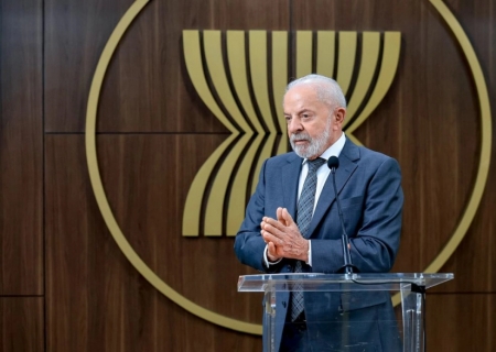 Lula quer discutir com Trump sanções dos EUA a ministros do STF em encontro na Malásia