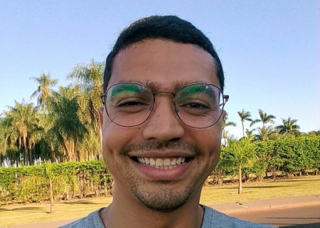 No Brasil jaz os idiotas