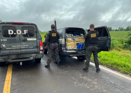 Após perseguição policial, DOF apreende caminhonete carregada com drogas em Tacuru