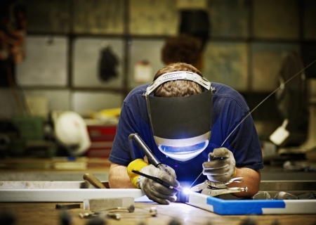 Setor industrial de MS criou 12,2 mil empregos formais de janeiro a agosto de 2025