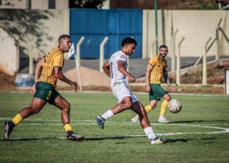 Bataguassu goleia São Gabriel e encaminha chegada à Série A