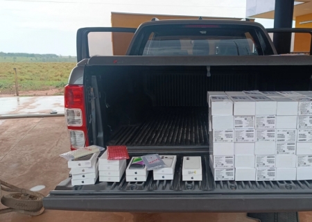 Casal de Dourados é flagrado transportando celulares escondidos em caminhonete durante fiscalização