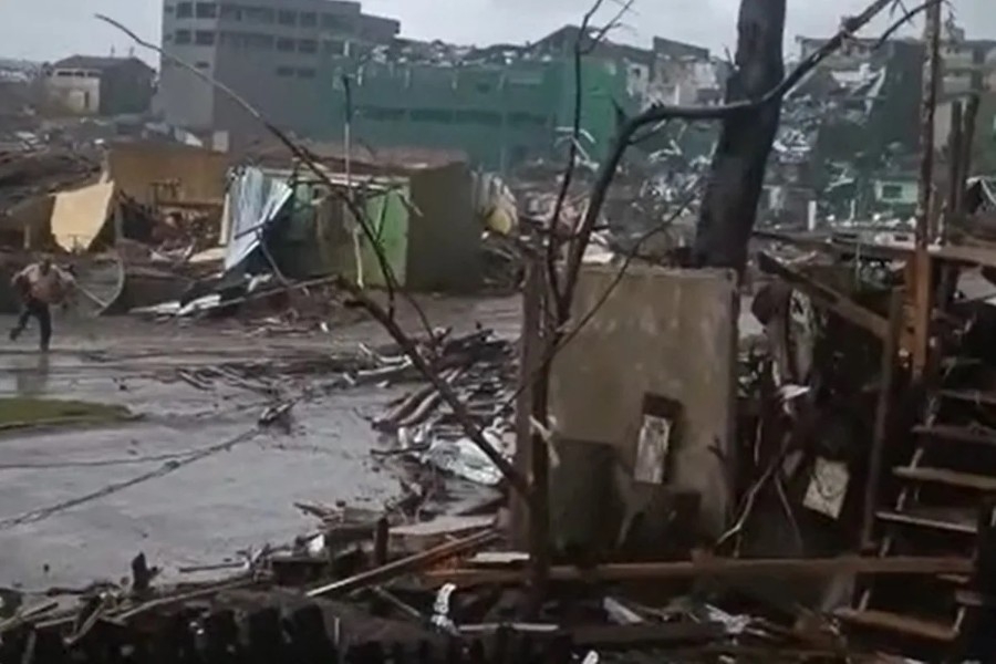 Tornado destrói Rio Bonito do Iguaçu, deixa 5 mortos e mais de 400 feridos