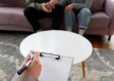 Justiça manda Ivinhema ampliar atendimento psicológico após fila superar 900 pacientes