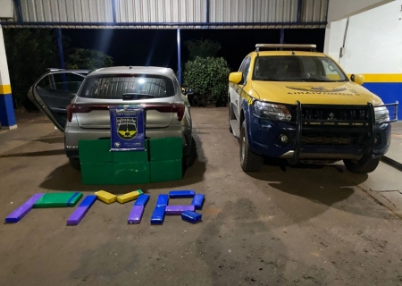 Polícia Militar Rodoviária intercepta carro e prende casal com 52 kg de maconha na MS-134