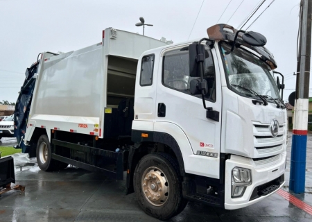 Taquarussu adquire novo caminhão de coleta de lixo com investimento de R$ 553 mil em recursos próprios