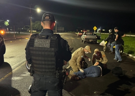 Colisão entre moto e picape deixa motociclista ferido no Jardim Universitário