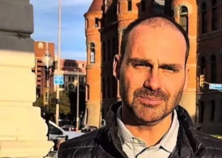 STF conclui julgamento e torna Eduardo Bolsonaro réu por coação